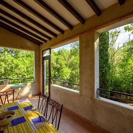 Moulin St Pierre Bord De Riviere *