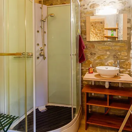 Holiday home Moulin St Pierre Bord De Riviere