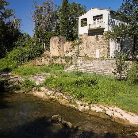 Moulin St Pierre Bord De Riviere *
